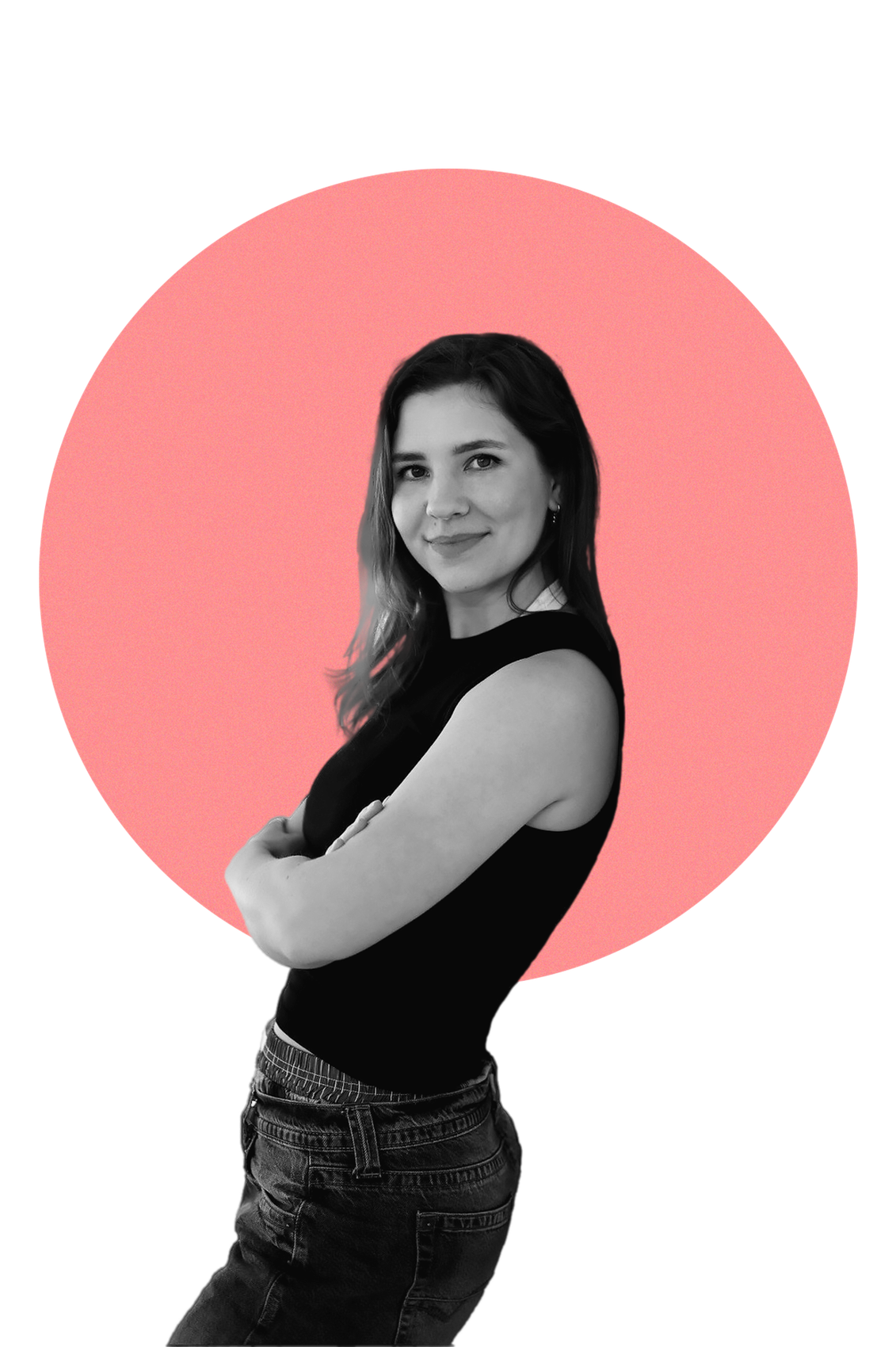 Portrait of Isabell Kaletka in front of a pink circle